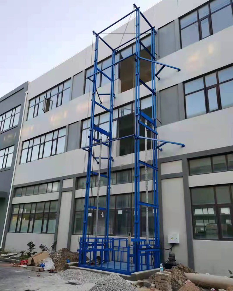 室外導軌式升降機
